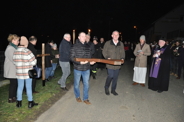 Jubileuszowa Droga Krzyżowa w Sławikowie