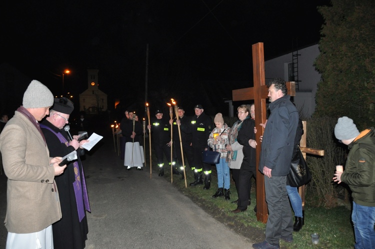 Jubileuszowa Droga Krzyżowa w Sławikowie