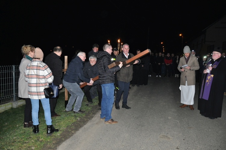 Jubileuszowa Droga Krzyżowa w Sławikowie