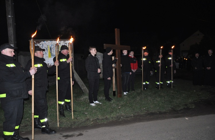 Jubileuszowa Droga Krzyżowa w Sławikowie