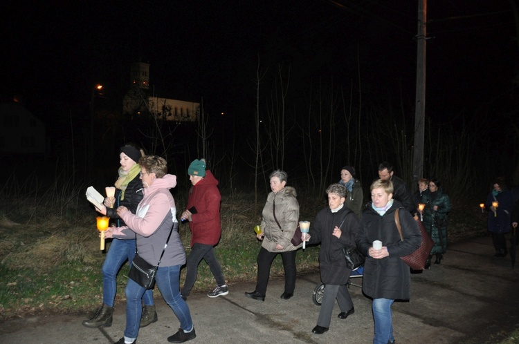 Jubileuszowa Droga Krzyżowa w Sławikowie