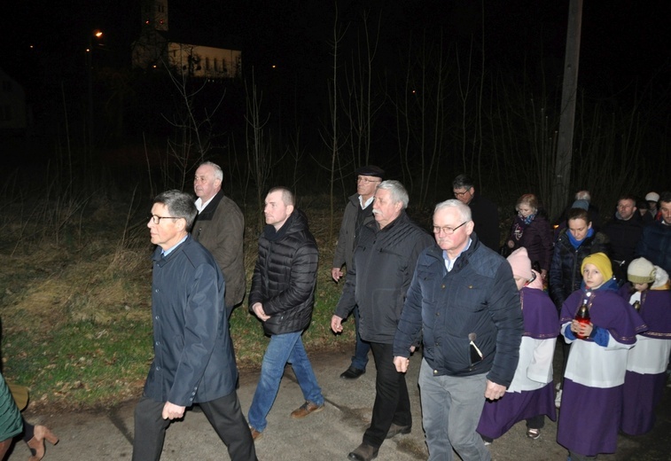 Jubileuszowa Droga Krzyżowa w Sławikowie