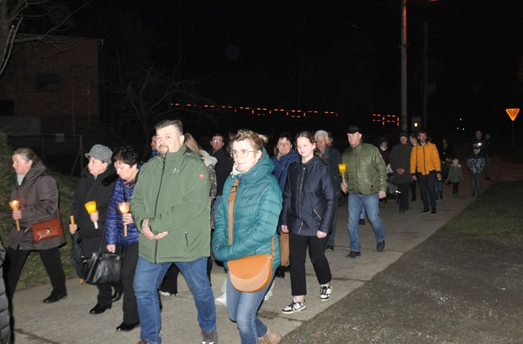 Jubileuszowa Droga Krzyżowa w Sławikowie