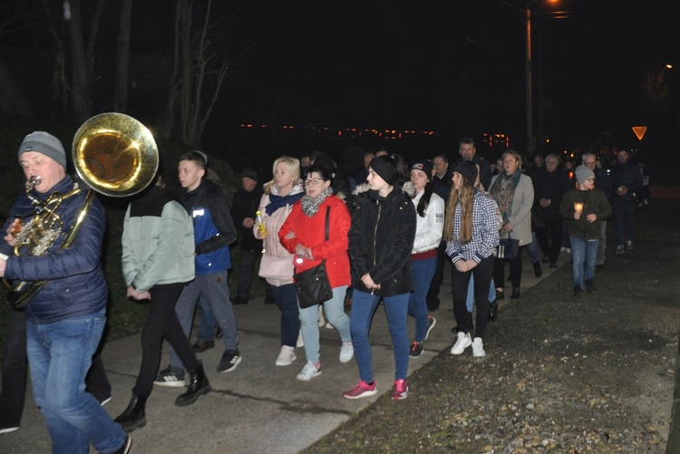 Jubileuszowa Droga Krzyżowa w Sławikowie