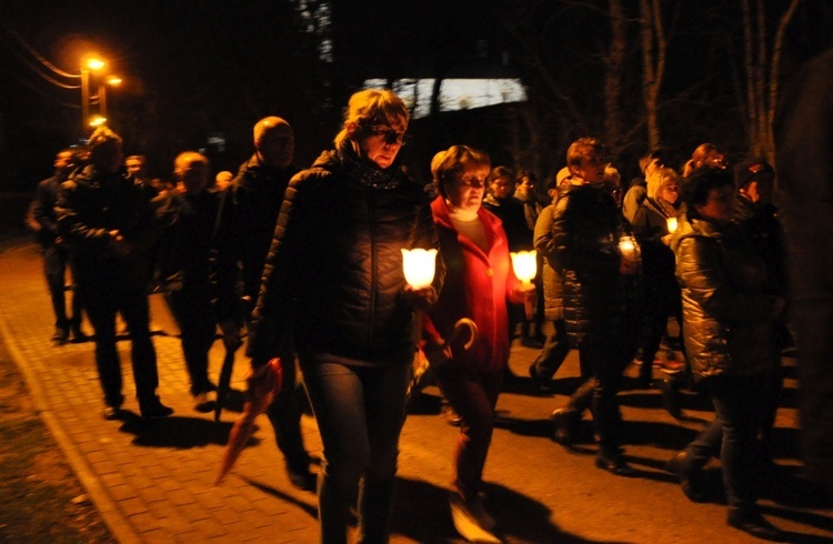 Jubileuszowa Droga Krzyżowa w Sławikowie