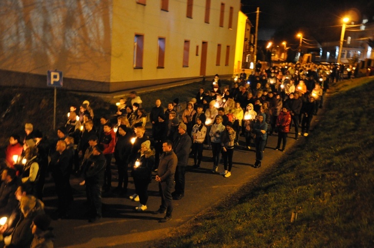 Jubileuszowa Droga Krzyżowa w Sławikowie