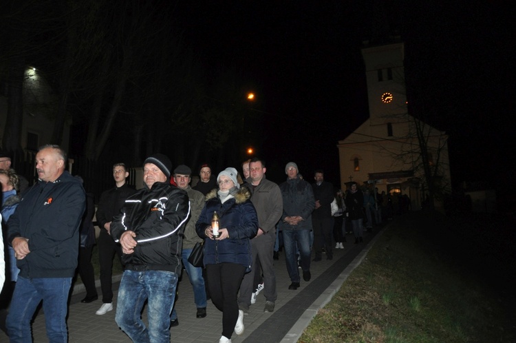 Jubileuszowa Droga Krzyżowa w Sławikowie