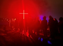 Dekanalna Droga Krzyżowa do Trzetrzewiny