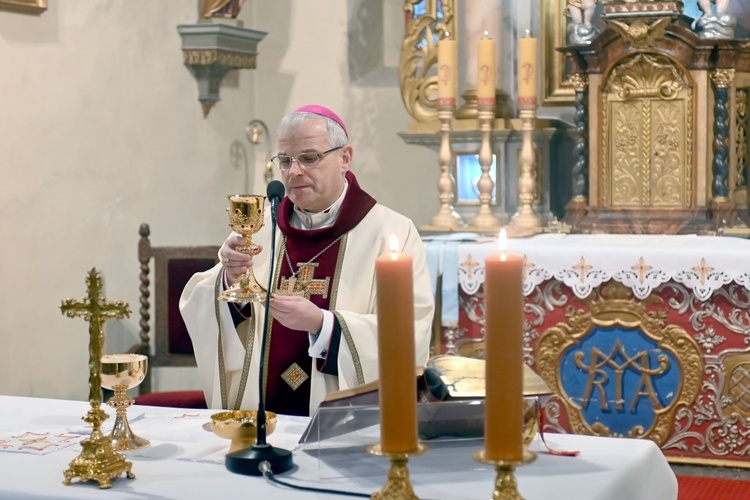 Poświęcenie ołtarza w Długopolu Górnym