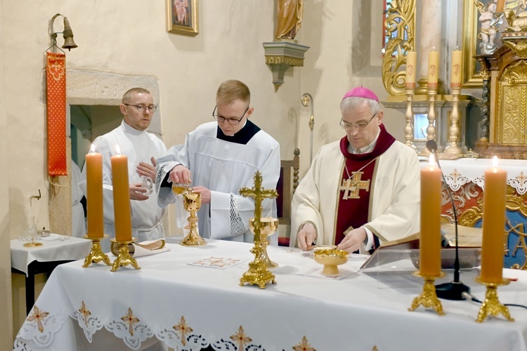 Poświęcenie ołtarza w Długopolu Górnym