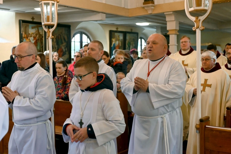 Poświęcenie ołtarza w Długopolu Górnym