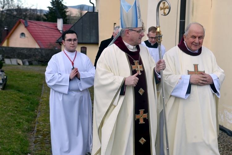 Poświęcenie ołtarza w Długopolu Górnym