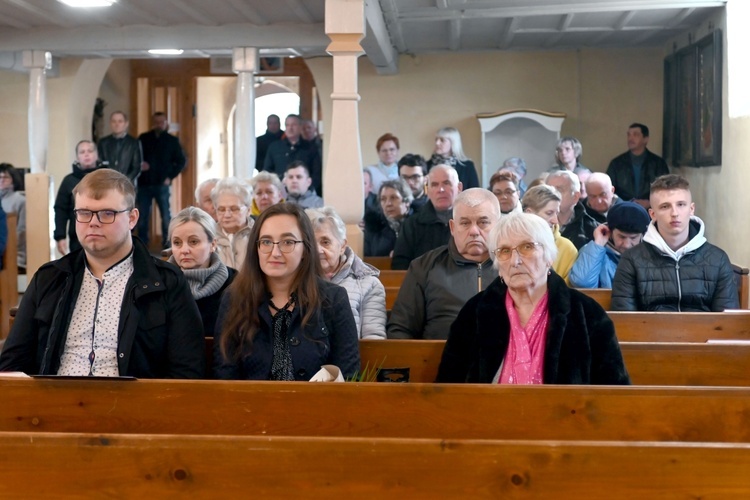 Poświęcenie ołtarza w Długopolu Górnym