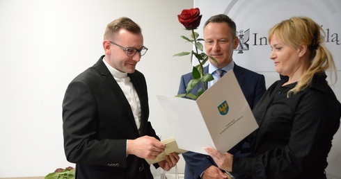 Wręczenie nagrody Wawrzynków