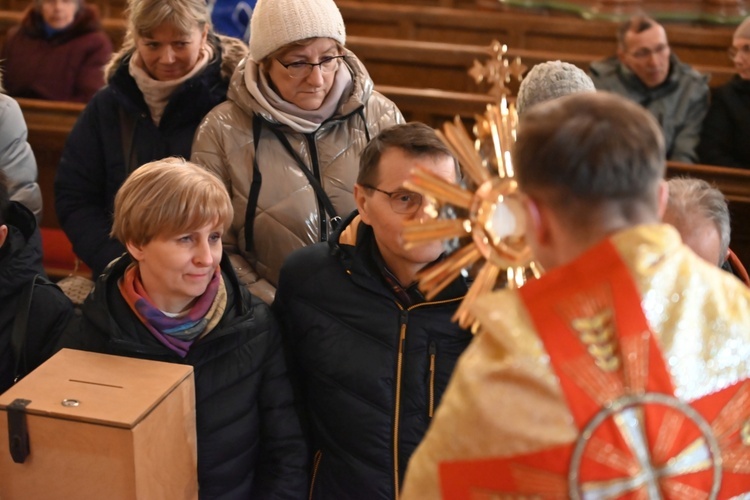 Bielawa. Zawierzyli się św. Janowi Pawłowi II