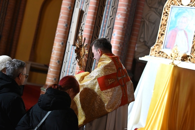 Bielawa. Zawierzyli się św. Janowi Pawłowi II