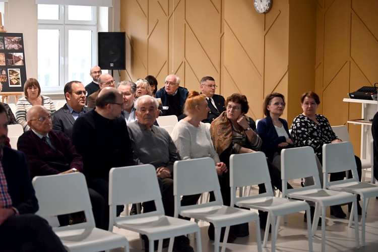 Świdnica. "Ocalona" - trzeci tom albumu o renowacji katedry