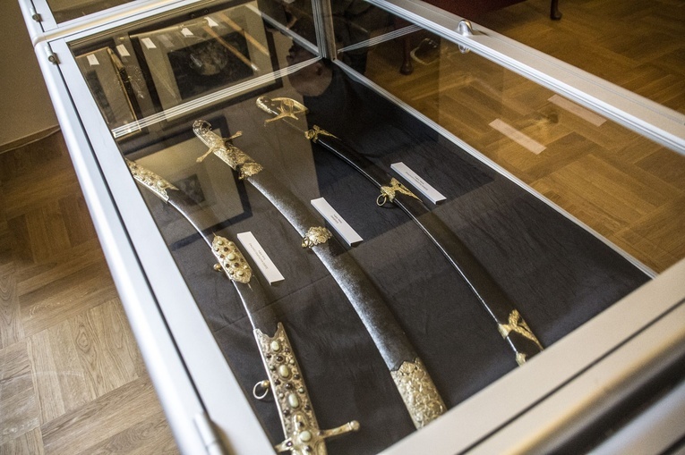 Eksponaty z Kolekcji Dzikowskiej