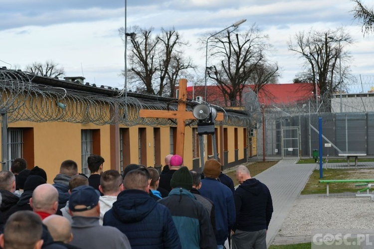 Droga Krzyżowa w Zakładzie Karnym w Głogowie