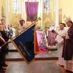 Poświęcenie sztandaru Szkoły Podstawowej SPSK im. s. Faustyny w Pniewie