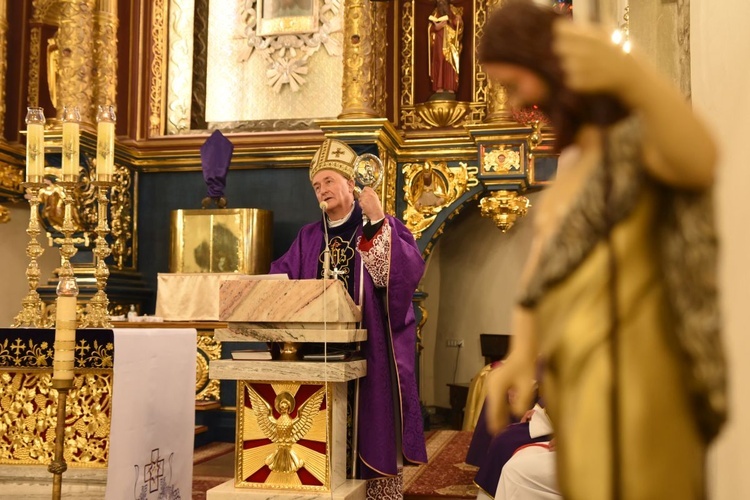 Homilię wygłosił bp Andrzej Jeż.