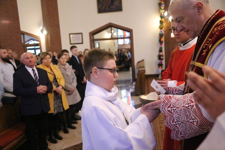 Bierzmowanie w par. pw. Miłosierdzia Bożego w Brzesku