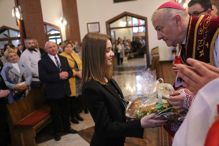 Bierzmowanie w par. pw. Miłosierdzia Bożego w Brzesku