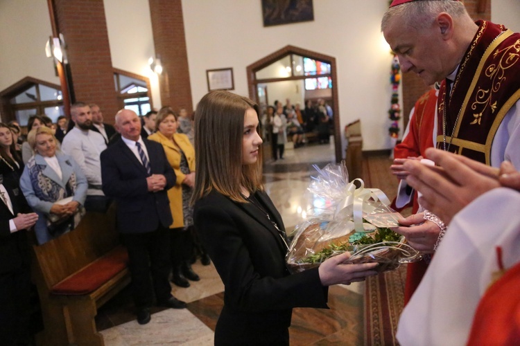 Bierzmowanie w par. pw. Miłosierdzia Bożego w Brzesku