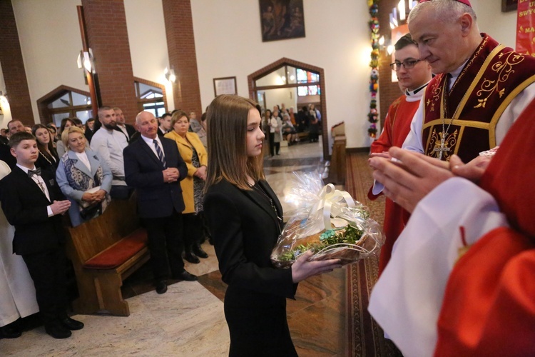 Bierzmowanie w par. pw. Miłosierdzia Bożego w Brzesku