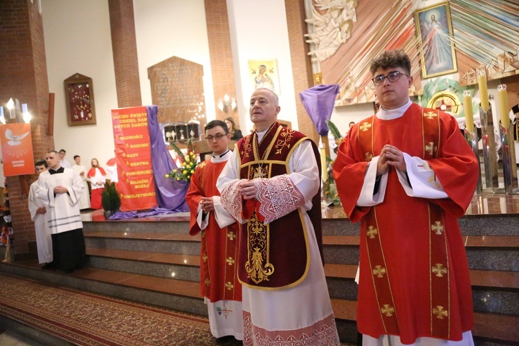 Bierzmowanie w par. pw. Miłosierdzia Bożego w Brzesku