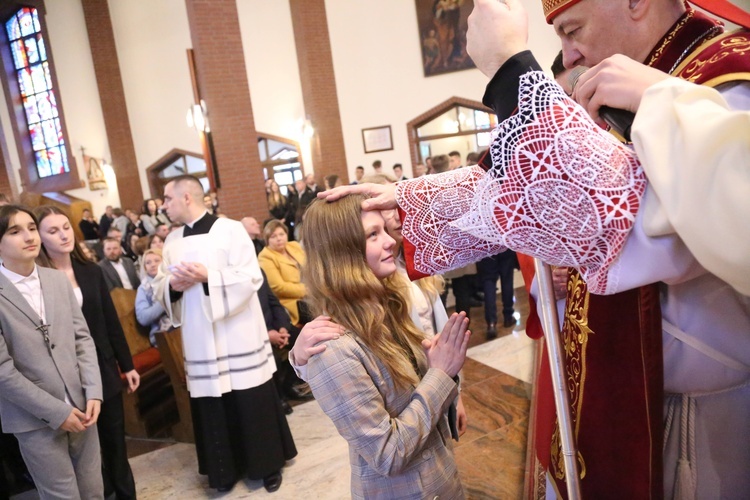 Bierzmowanie w par. pw. Miłosierdzia Bożego w Brzesku