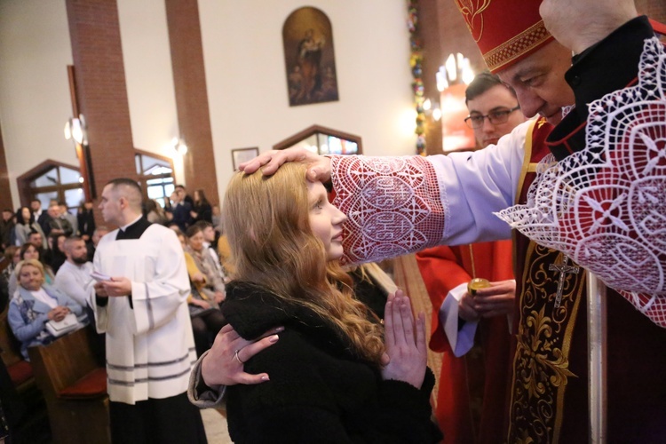 Bierzmowanie w par. pw. Miłosierdzia Bożego w Brzesku