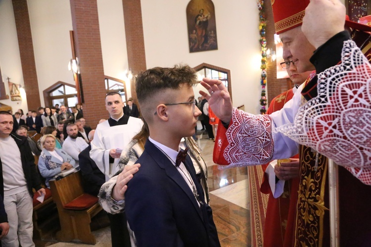 Bierzmowanie w par. pw. Miłosierdzia Bożego w Brzesku