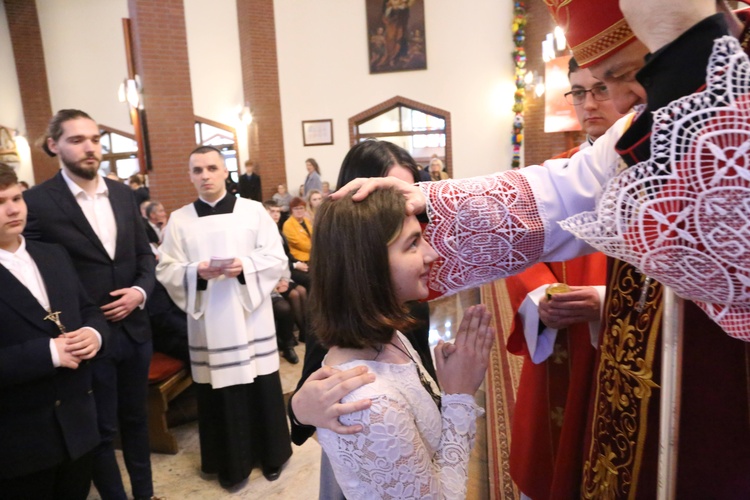 Bierzmowanie w par. pw. Miłosierdzia Bożego w Brzesku