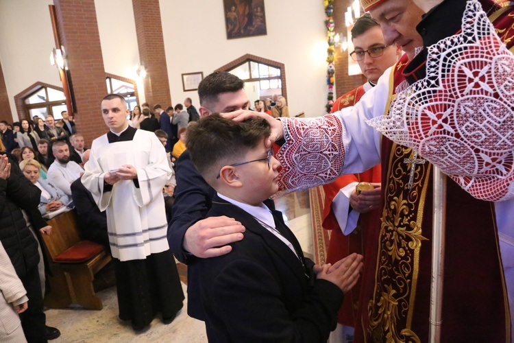 Bierzmowanie w par. pw. Miłosierdzia Bożego w Brzesku