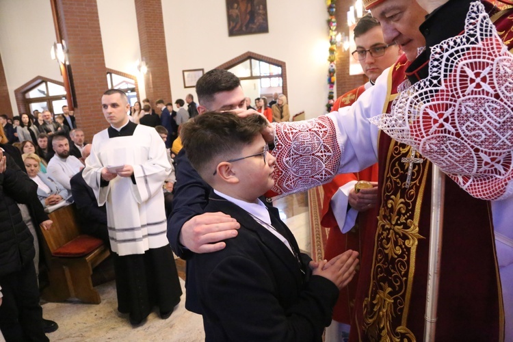 Bierzmowanie w par. pw. Miłosierdzia Bożego w Brzesku