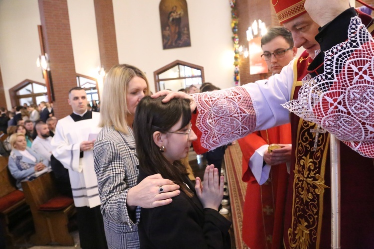 Bierzmowanie w par. pw. Miłosierdzia Bożego w Brzesku