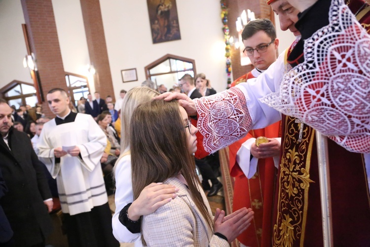 Bierzmowanie w par. pw. Miłosierdzia Bożego w Brzesku