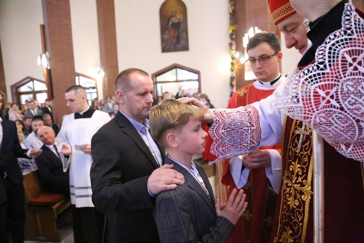 Bierzmowanie w par. pw. Miłosierdzia Bożego w Brzesku