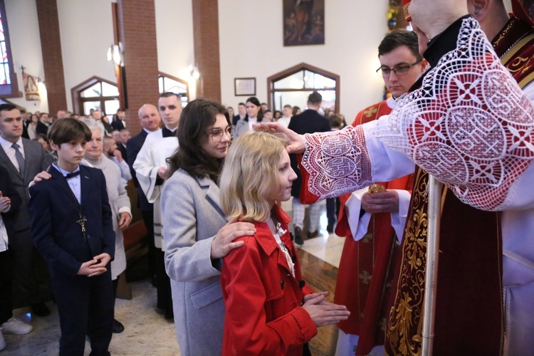 Bierzmowanie w par. pw. Miłosierdzia Bożego w Brzesku