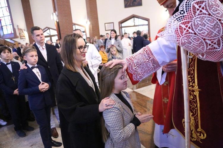 Bierzmowanie w par. pw. Miłosierdzia Bożego w Brzesku