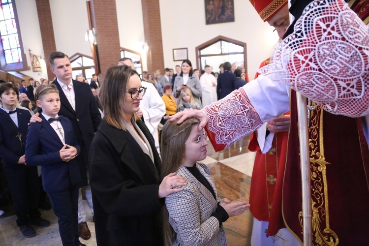 Bierzmowanie w par. pw. Miłosierdzia Bożego w Brzesku