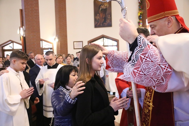 Bierzmowanie w par. pw. Miłosierdzia Bożego w Brzesku