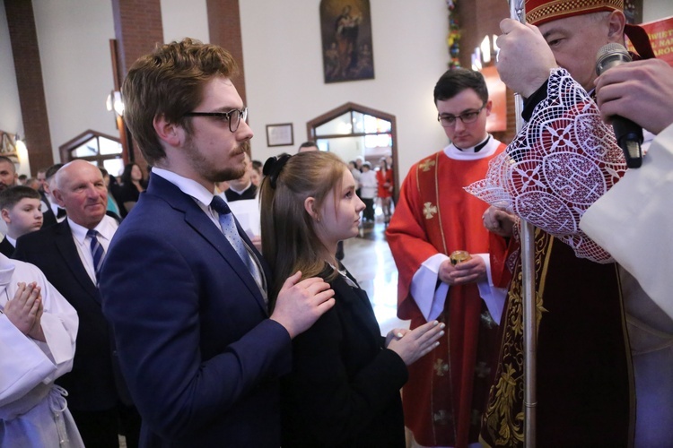 Bierzmowanie w par. pw. Miłosierdzia Bożego w Brzesku