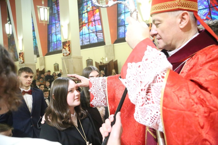 Bierzmowanie w par. pw. św. Jakuba w Brzesku