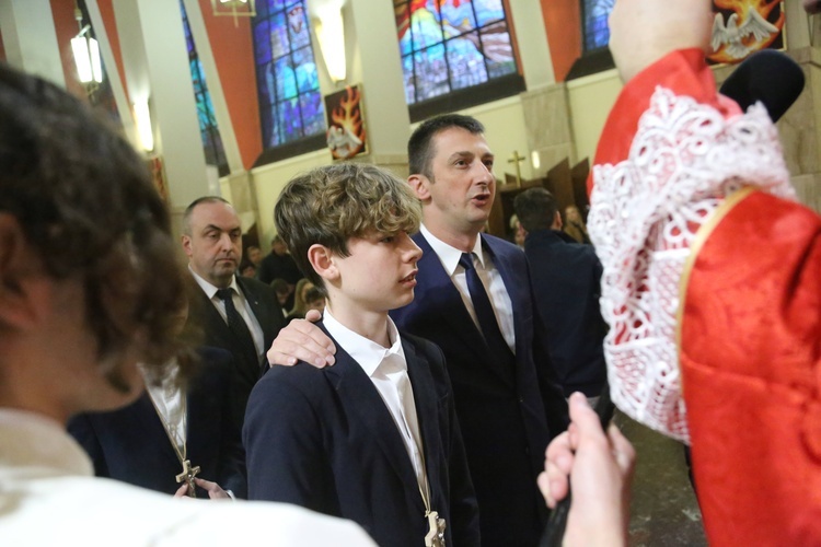 Bierzmowanie w par. pw. św. Jakuba w Brzesku