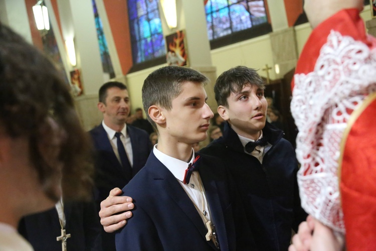 Bierzmowanie w par. pw. św. Jakuba w Brzesku