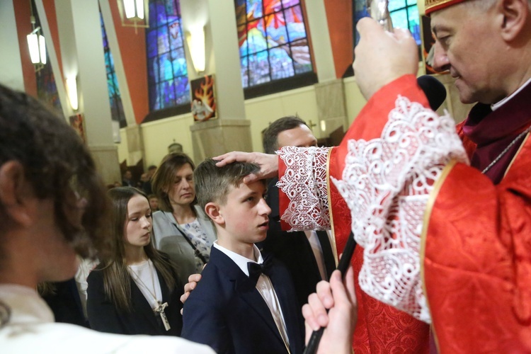 Bierzmowanie w par. pw. św. Jakuba w Brzesku