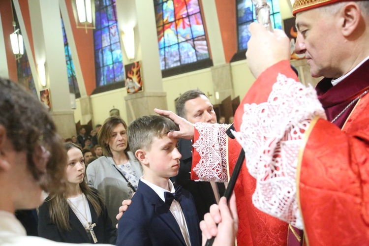 Bierzmowanie w par. pw. św. Jakuba w Brzesku