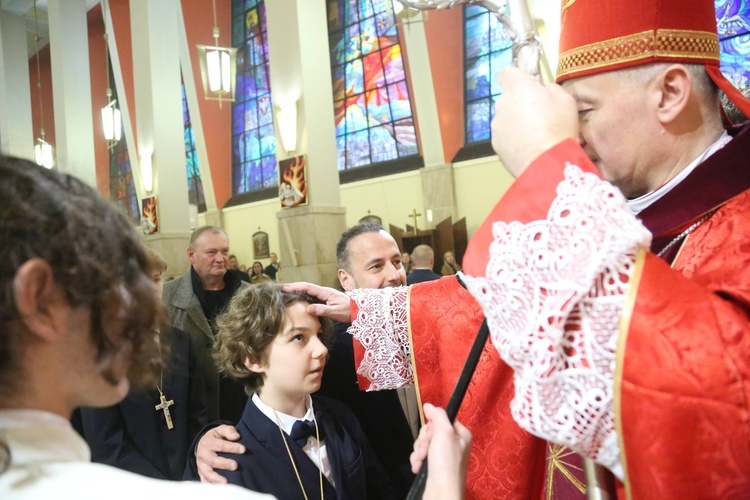 Bierzmowanie w par. pw. św. Jakuba w Brzesku